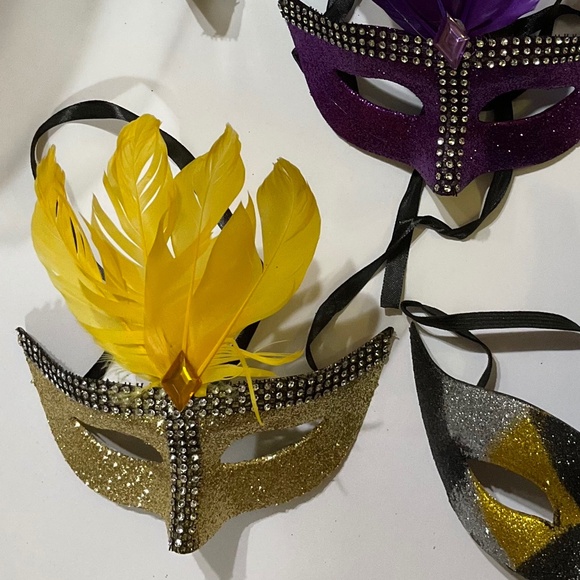 5-Masquerade Masks - Picture 4 of 7